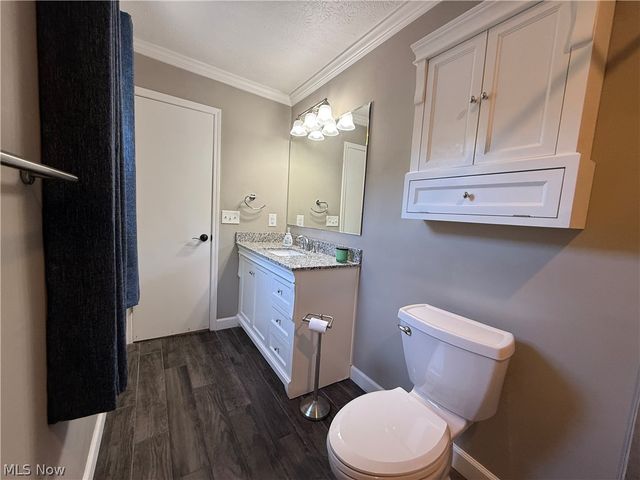7682 Pinehurst Drive, Mentor On The Lake, OH 44060