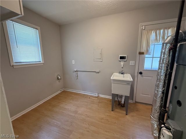 7682 Pinehurst Drive, Mentor On The Lake, OH 44060