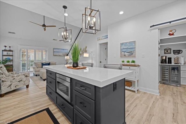 4601 Totteridge LN, Virginia Beach, VA 23462