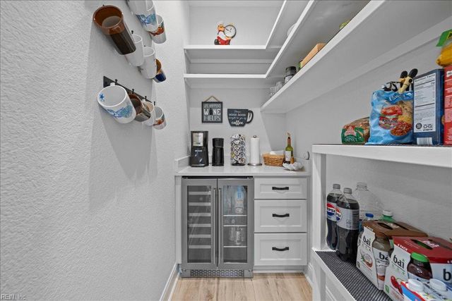 4601 Totteridge LN, Virginia Beach, VA 23462