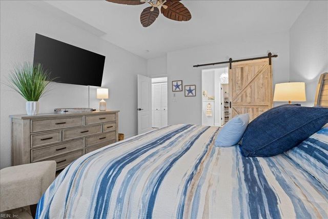 4601 Totteridge LN, Virginia Beach, VA 23462