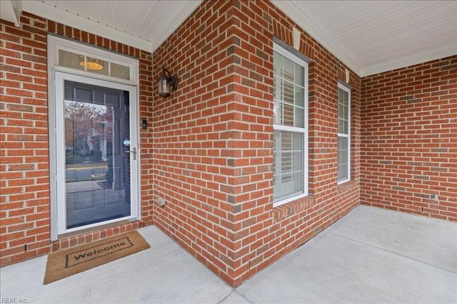 4601 Totteridge LN, Virginia Beach, VA 23462