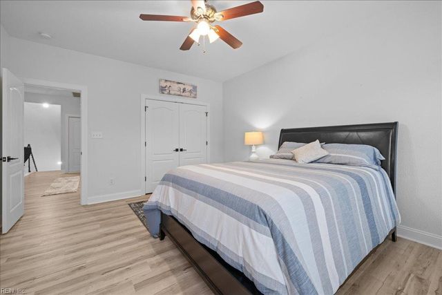 4601 Totteridge LN, Virginia Beach, VA 23462