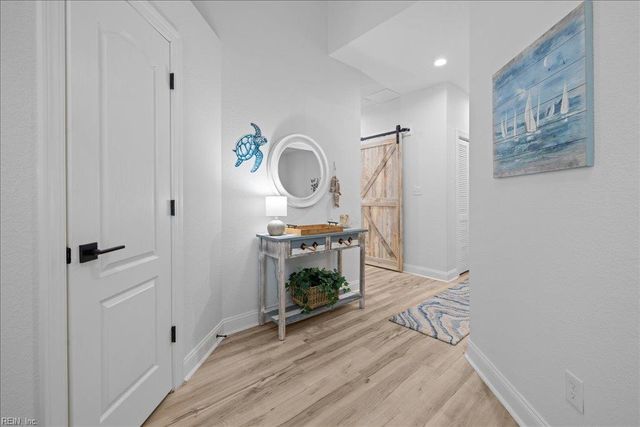 4601 Totteridge LN, Virginia Beach, VA 23462