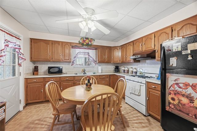 628 Edmond St, Bloomfield, PA 15224