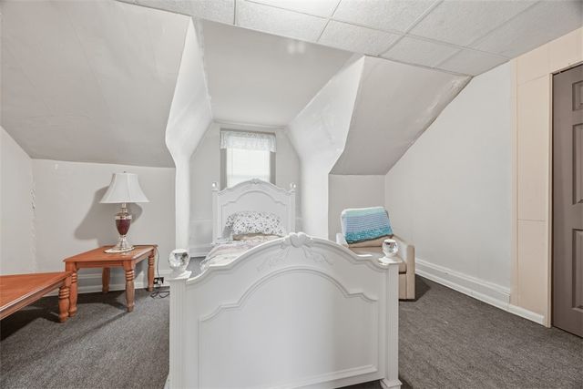 628 Edmond St, Bloomfield, PA 15224