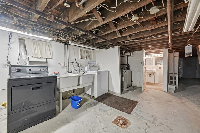 628 Edmond St, Bloomfield, PA 15224