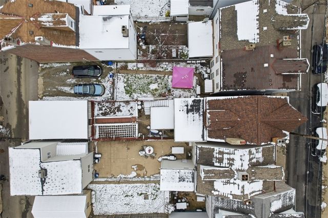 628 Edmond St, Bloomfield, PA 15224