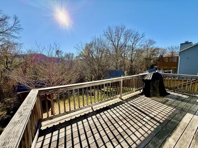 863 W Burns Valley Road, Winona, MN 55987