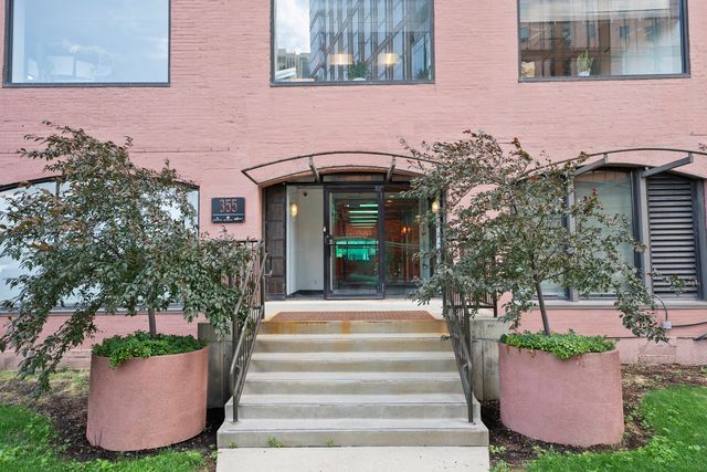 355 N CANAL Street C101, Chicago, IL 60606