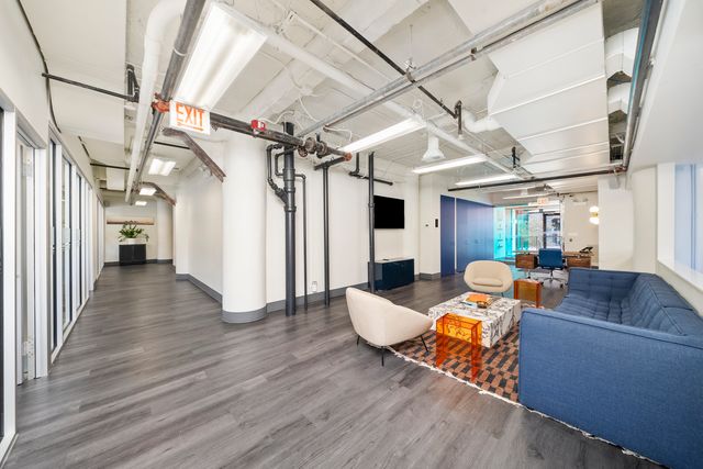 355 N CANAL Street C101, Chicago, IL 60606