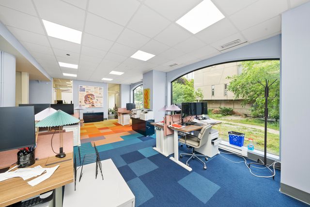355 N CANAL Street C101, Chicago, IL 60606