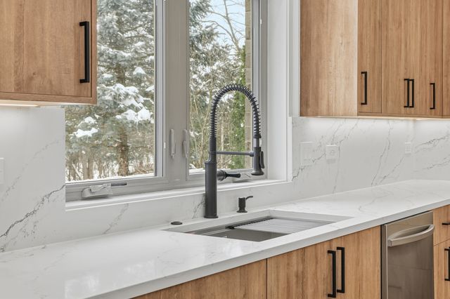 15966 S Crystal Creek Drive, Homer Glen, IL 60491