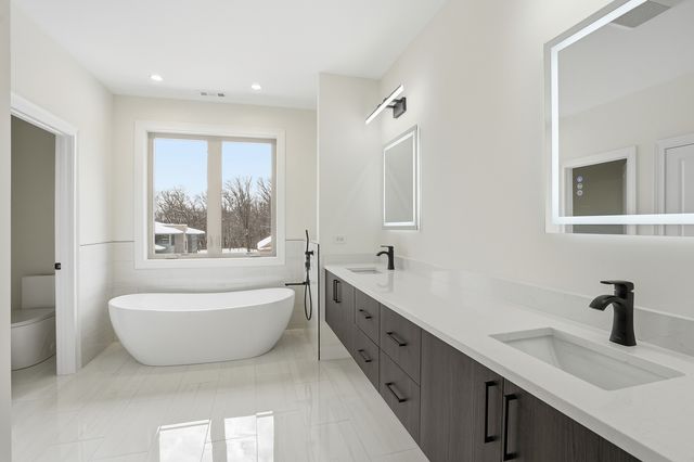 15966 S Crystal Creek Drive, Homer Glen, IL 60491