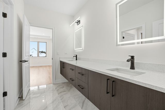 15966 S Crystal Creek Drive, Homer Glen, IL 60491