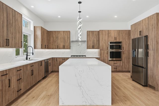 15966 S Crystal Creek Drive, Homer Glen, IL 60491