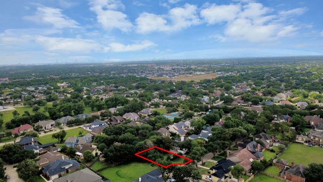 8306 Candlegreen Lane, Houston, TX 77071