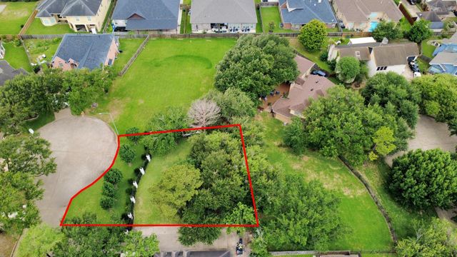 8306 Candlegreen Lane, Houston, TX 77071