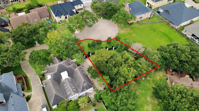 8306 Candlegreen Lane, Houston, TX 77071