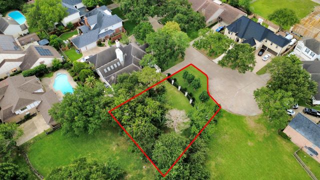 8306 Candlegreen Lane, Houston, TX 77071