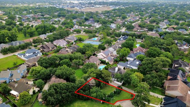 8306 Candlegreen Lane, Houston, TX 77071