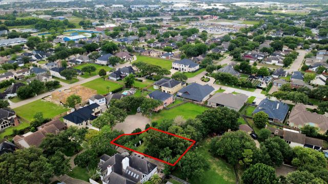 8306 Candlegreen Lane, Houston, TX 77071