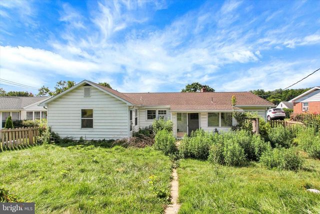 926 PARK ST, Waynesboro, PA 17268