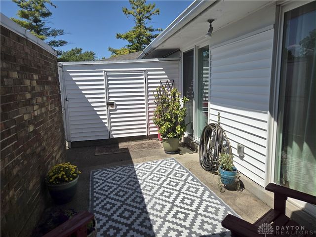 5897 Troy Villa Boulevard, Dayton, OH 45424