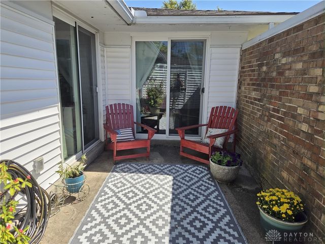 5897 Troy Villa Boulevard, Dayton, OH 45424