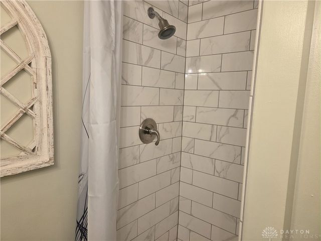 5897 Troy Villa Boulevard, Dayton, OH 45424