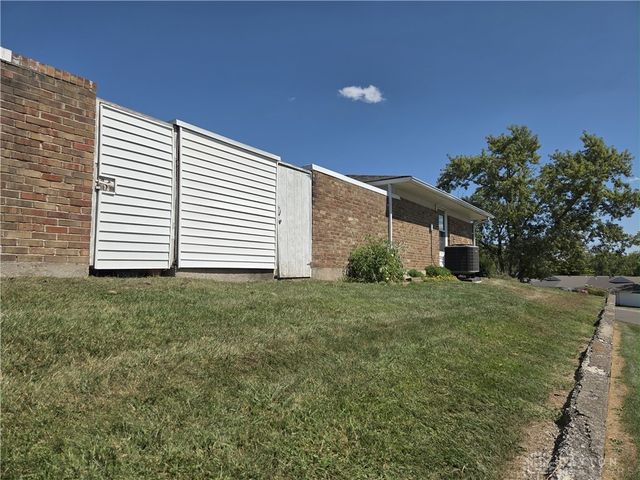 5897 Troy Villa Boulevard, Dayton, OH 45424