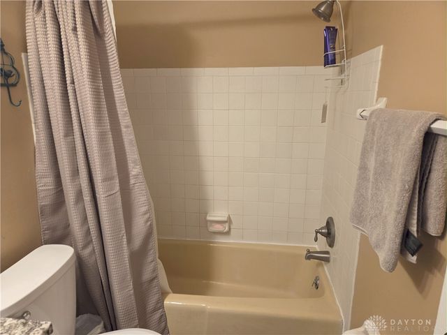 5897 Troy Villa Boulevard, Dayton, OH 45424