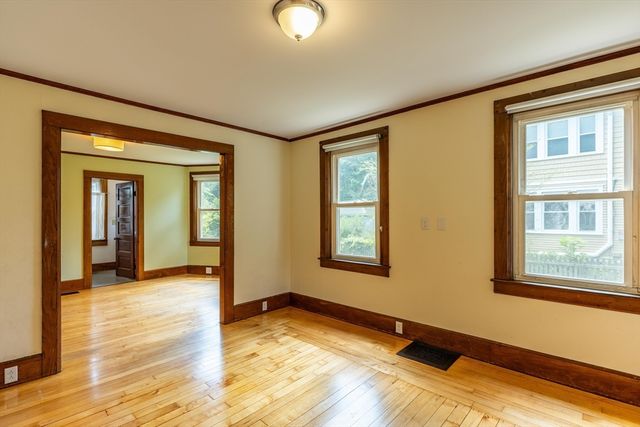 22 W Center St, Northampton, MA 01062