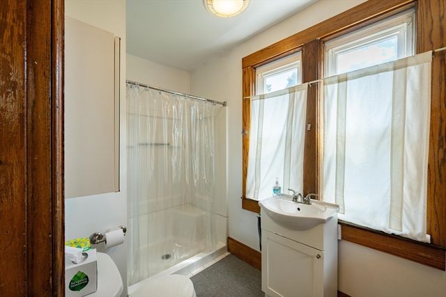 22 W Center St, Northampton, MA 01062