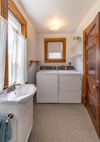 22 W Center St, Northampton, MA 01062