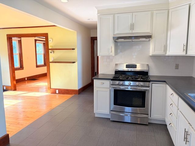 22 W Center St, Northampton, MA 01062