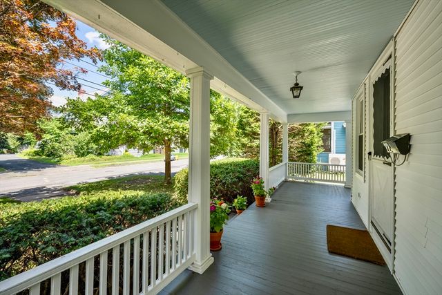 22 W Center St, Northampton, MA 01062