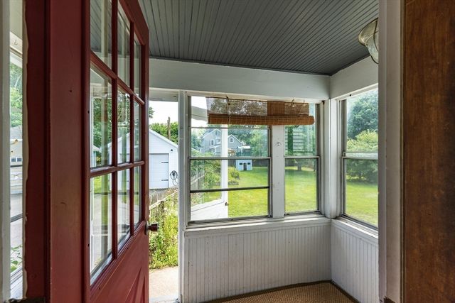 22 W Center St, Northampton, MA 01062