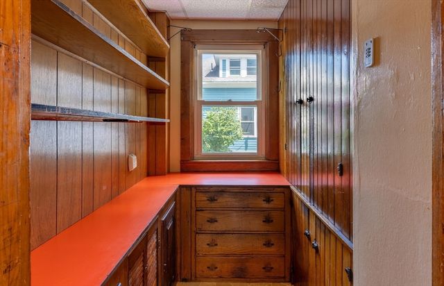 22 W Center St, Northampton, MA 01062