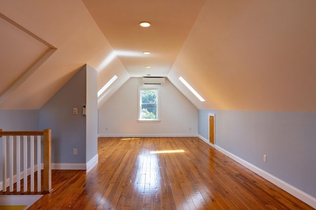 22 W Center St, Northampton, MA 01062