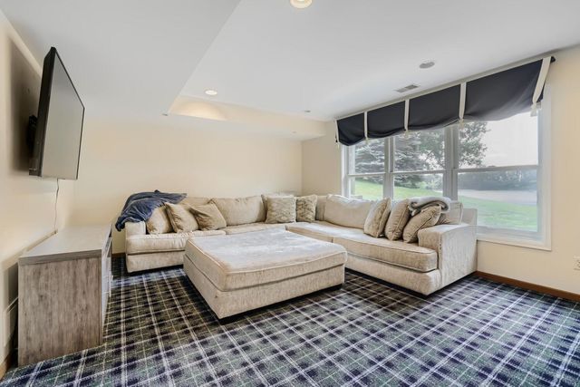 11959 Imperial Avenue N, Hugo, MN 55038