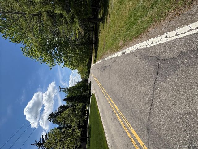 1250 Club Drive, Bloomfield Hills, MI 48302