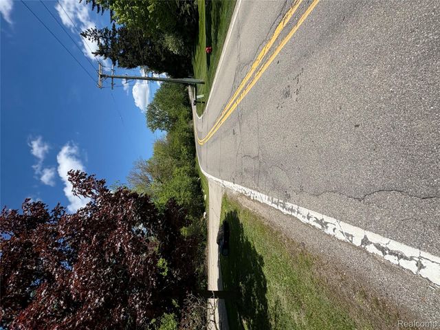 1250 Club Drive, Bloomfield Hills, MI 48302