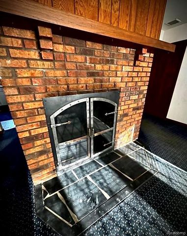 1250 Club Drive, Bloomfield Hills, MI 48302