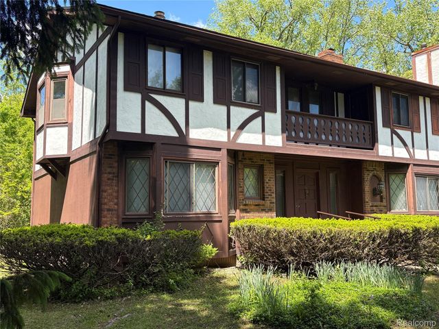 1250 Club Drive, Bloomfield Hills, MI 48302