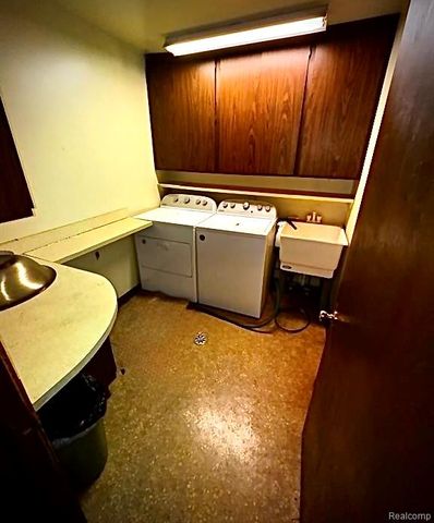 1250 Club Drive, Bloomfield Hills, MI 48302