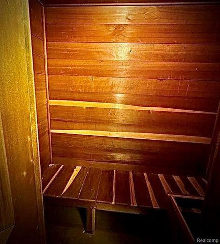 1250 Club Drive, Bloomfield Hills, MI 48302