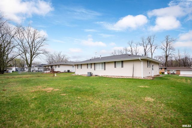 5210 W AIRWAYS Road, Peoria, IL 61607