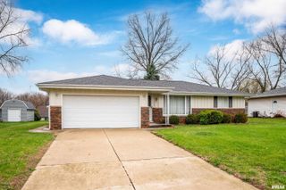 5210 W AIRWAYS Road, Peoria, IL 61607