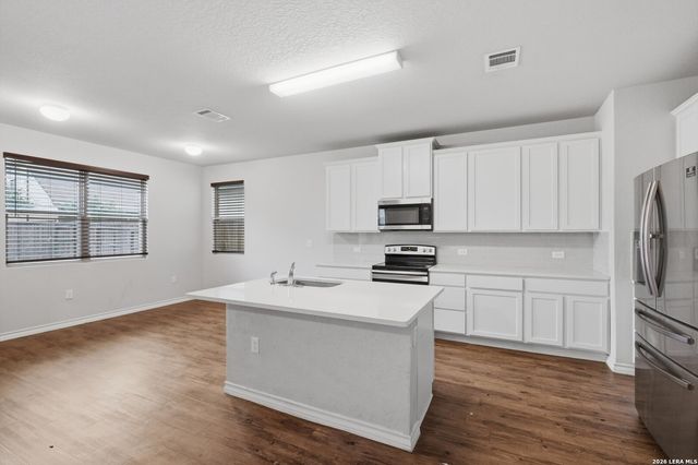 6610 Freedom Hills, San Antonio, TX 78242